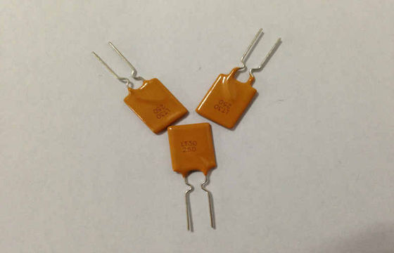 30V 2.5A PPTC Fuse có thể thiết lập lại