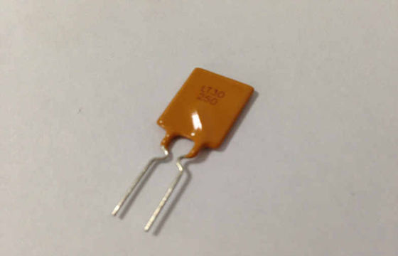 30V 2.5A PPTC Fuse có thể thiết lập lại